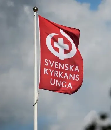 SKU flagga rödare